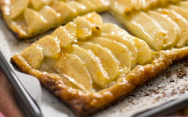 Easy 100-Calorie Apple Pie Pastry Squares