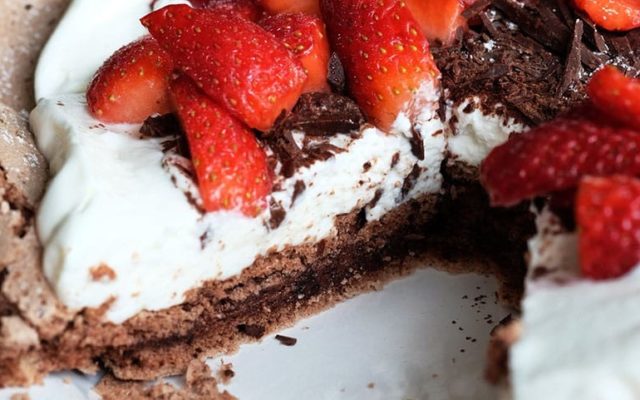 Chocolate Pavlova Pie