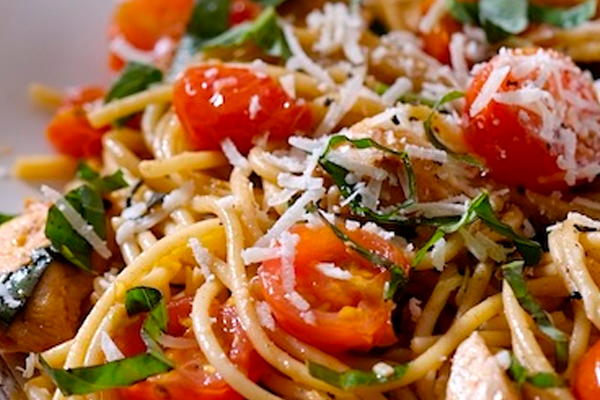 15-Minute Pasta with Chicken and Fresh Pomodoro Sauce