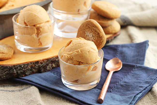 Easiest Ever (No-Added Sugar) Pumpkin Ice Cream