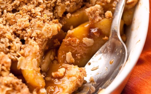 Warm Cinnamon Apple Crisp