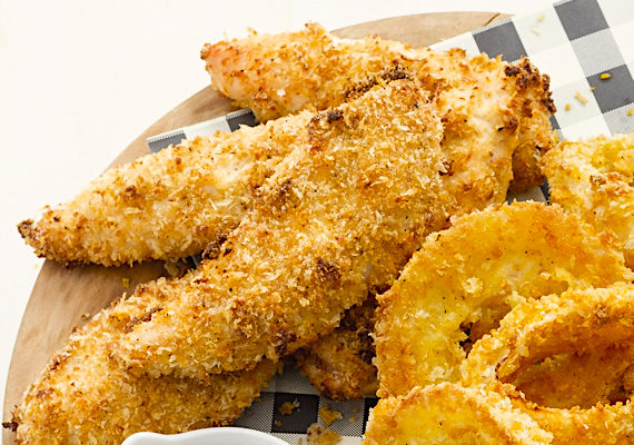 CRISPY CHICKEN STRIPS WITH RANCH DRESSING