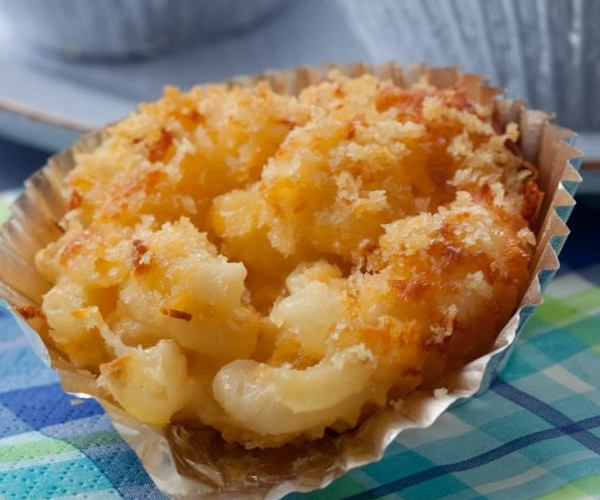 Quick-Fix Macaroni and Cheese Muffins